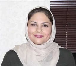 تصویر دکتر ثریا صاکی فلوشیپ چشم پزشکی کودکان در شیراز