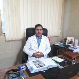 تصویر دکتر فردین رنجبر متخصص جراحی مغز و اعصاب در شیراز