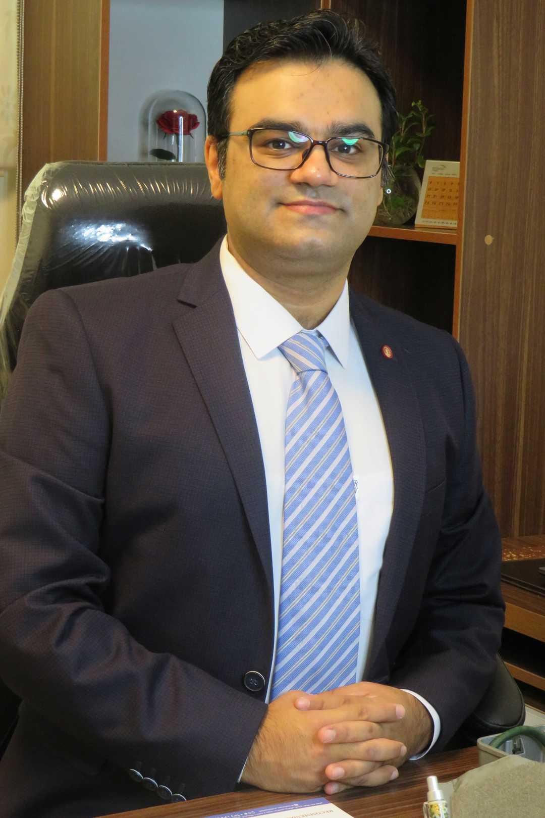 بهمن ملک زاده