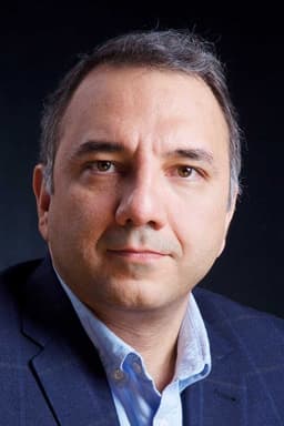 تصویر دکتر حسین علی خلیلی متخصص جراحی مغز و اعصاب در شیراز