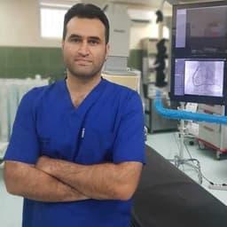 تصویر دکتر پرهام استوان متخصص قلب و عروق در شیراز